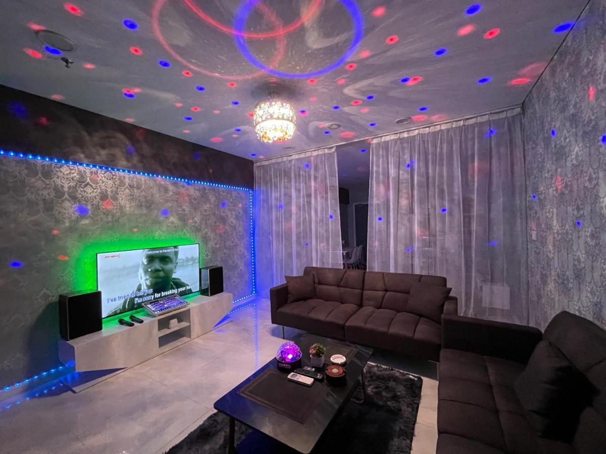 Mercu Summer Suite Klcc With Karaoke & Playstation Kuala Lumpur Exterior photo